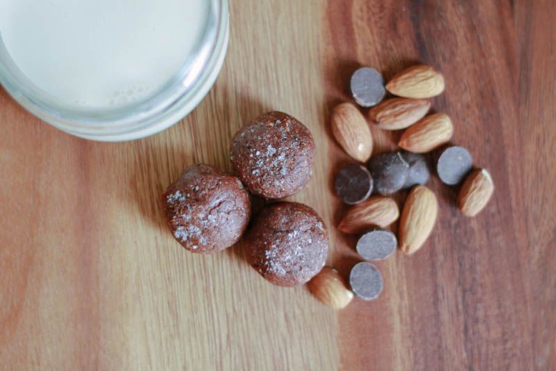 Energy Food Sea Salted Dark Chocolate Energy Balls | Mallorie Owens