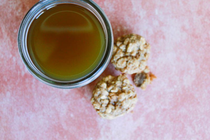 oatmeal cookies Chocolate Chip Oatmeal Cookies | Mallorie Owens