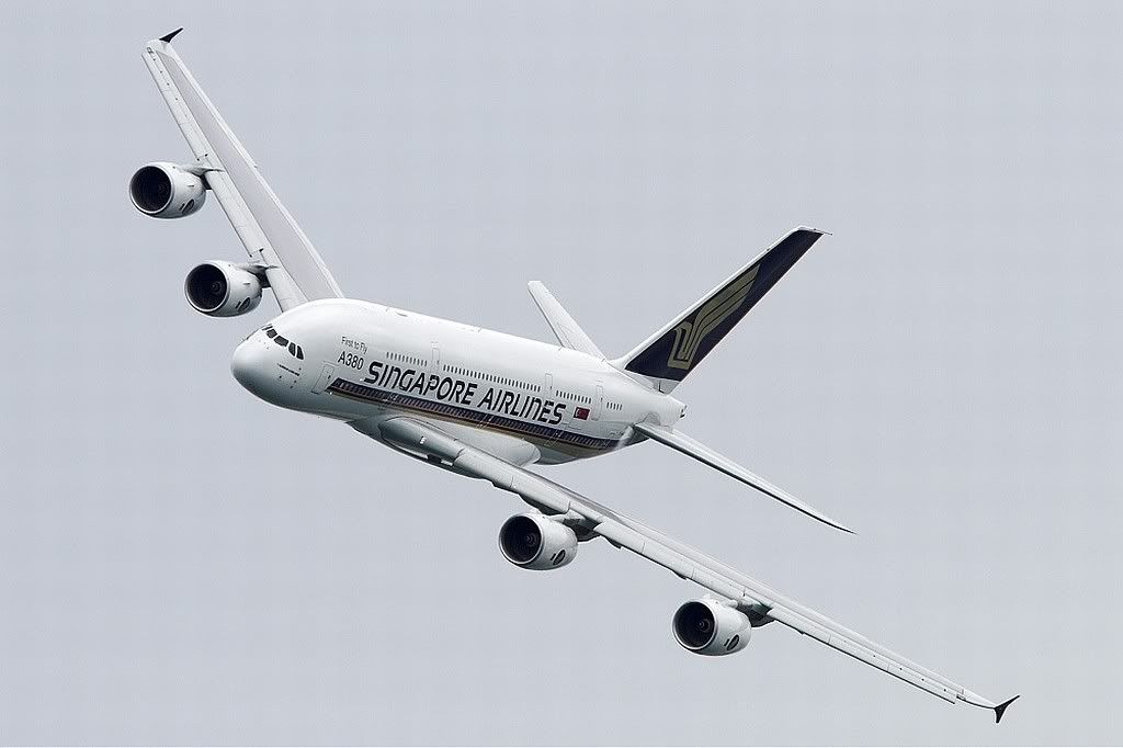 Airbus--A380-841.jpg