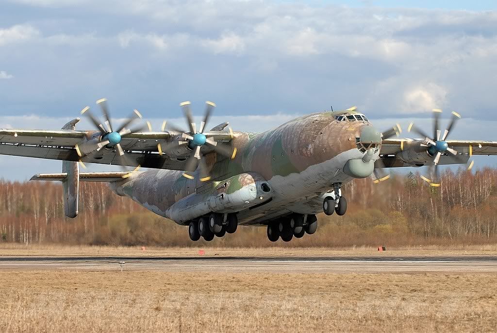 Antonov-An-22A-Antei.jpg
