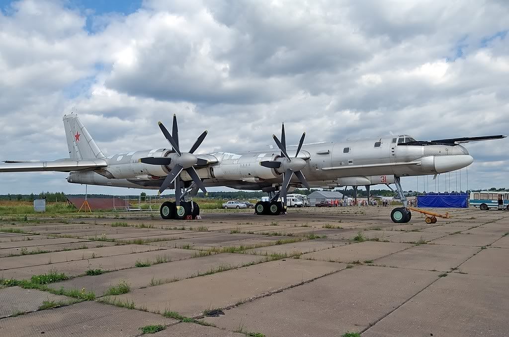 Tupolev-Tu95MS.jpg