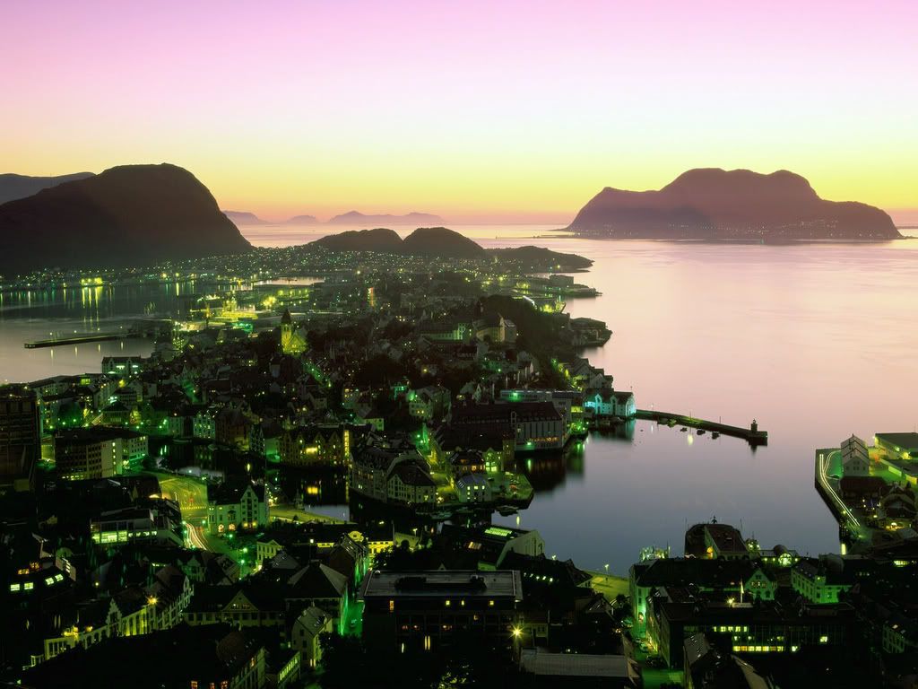Alesund_Norway.jpg