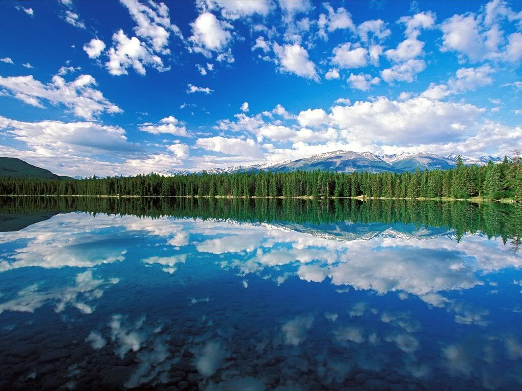EdithLakeJasperNationalParkCanada.jpg