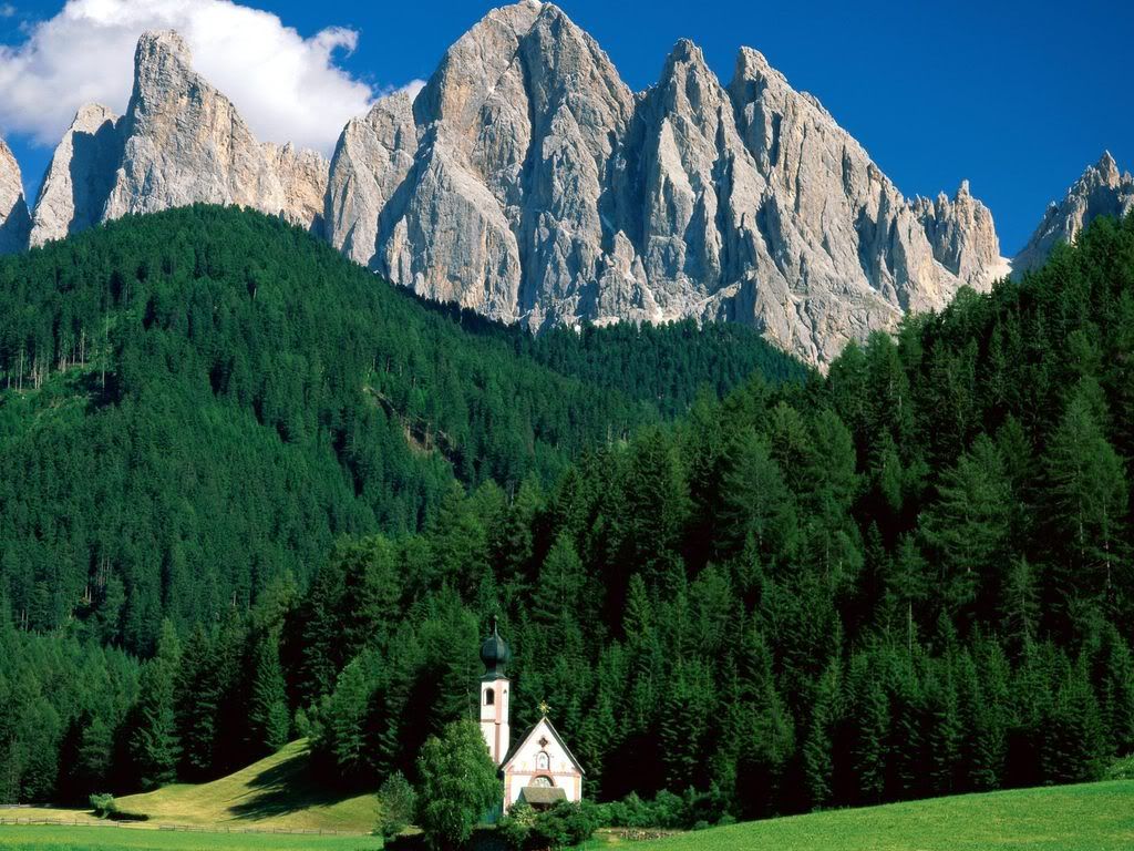 DolomiteMountainsItaly.jpg