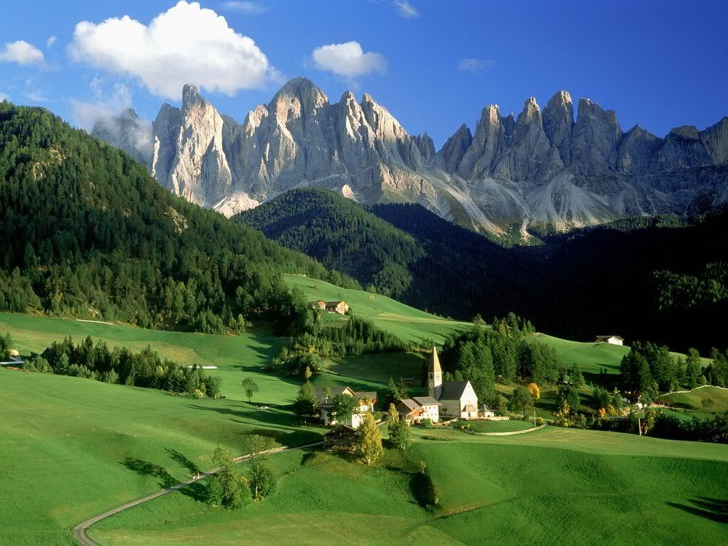 ValdiFunesDolomitesItaly.jpg