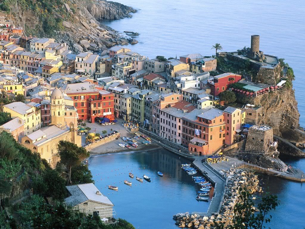 VernazzaCinqueTerreLiguriaItaly.jpg