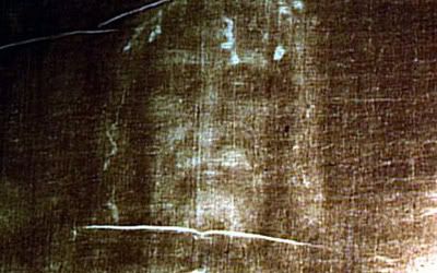 face on the shroud of Turin: click to read Rod Draper's article at Crunchy Con