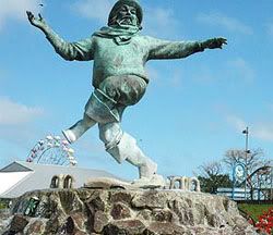 the Jolly Fisherman statue, symbol of Skegness: click to see more