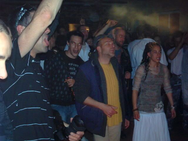 http://i284.photobucket.com/albums/ll18/oneness_lion/PICT0020.jpg