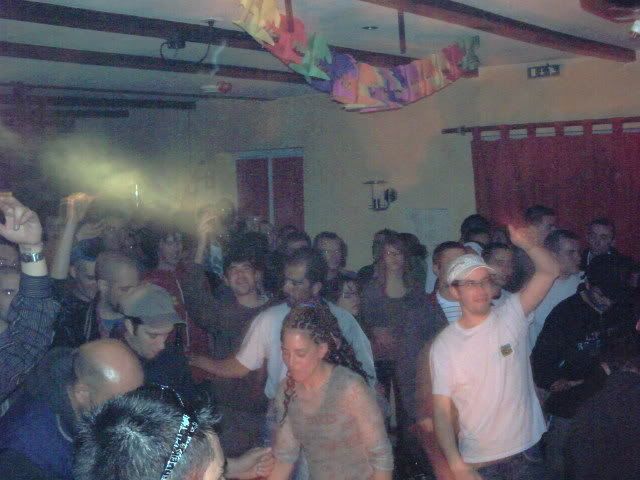 http://i284.photobucket.com/albums/ll18/oneness_lion/PICT0021.jpg