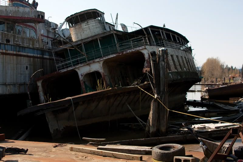 IMAGE: http://i284.photobucket.com/albums/ll21/joe_incognito/Dilapitated/Ship_14_C.jpg