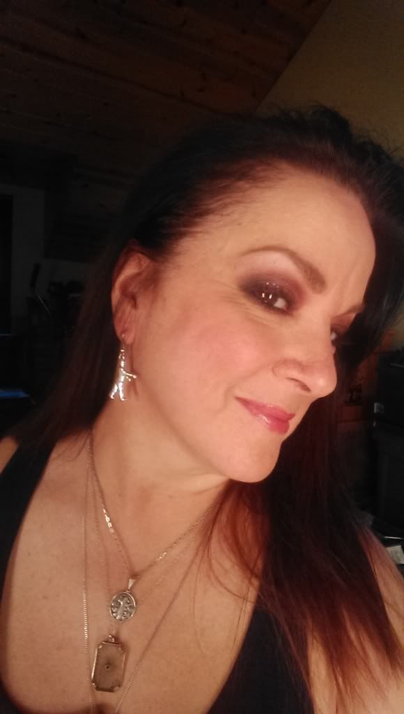 http://i284.photobucket.com/albums/ll30/floridapossum/HTC%20One/IMAG0171.jpg