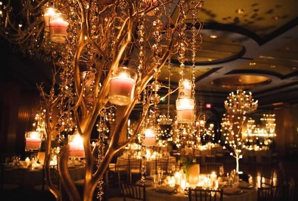 DecorWinterFall When I think of a winter wedding I think cool colors like