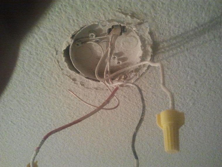 Will My Outlet Box Support Ceiling Fan Doityourself Com