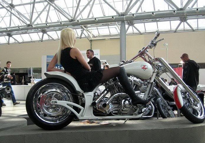 1177516035_car__bike__36.jpg