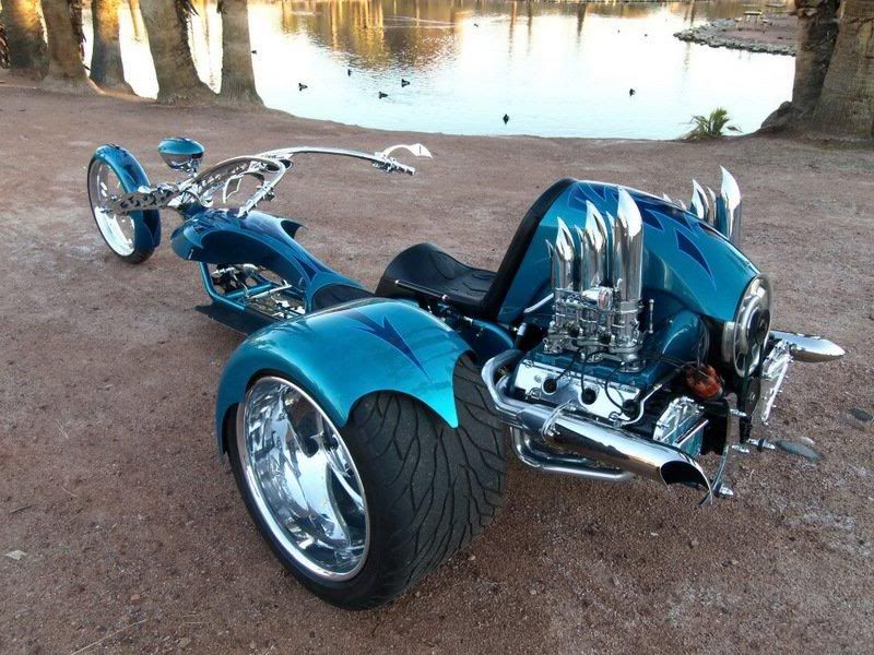 1218256366_porsche_911_trike_troubl.jpg