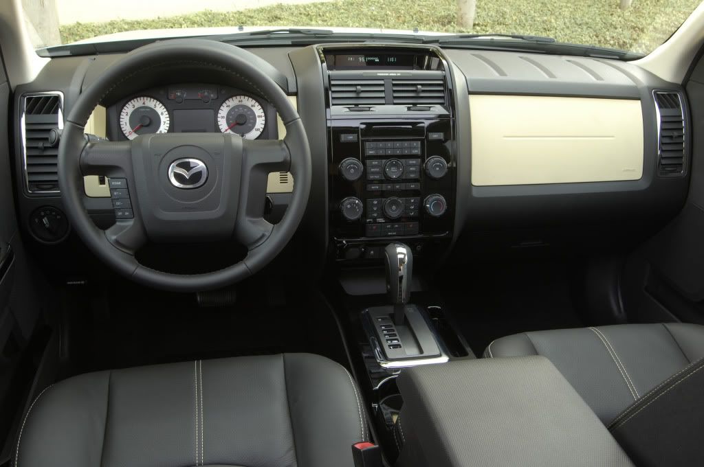 mazda-tribute_06.jpg
