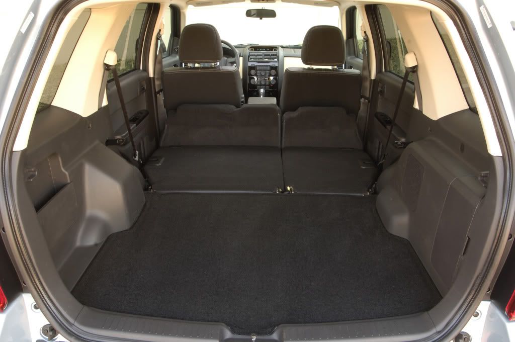 mazda-tribute_07.jpg