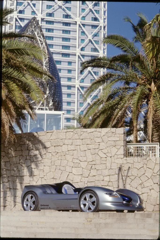 rinspeed-advantige-r-09.jpg