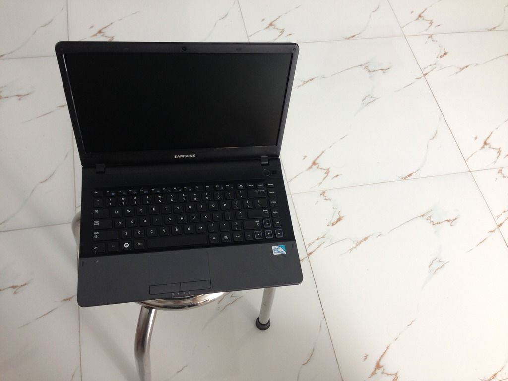 Laptop Samsung Core 2 B940 - 1