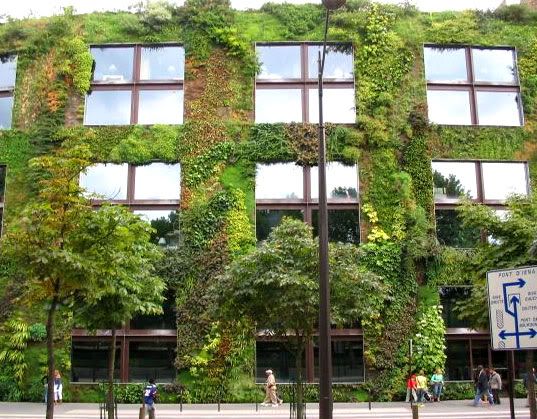 Vertical-Wall-on-Jean-Nouvels-Muse-du-quai-Branly1.jpg