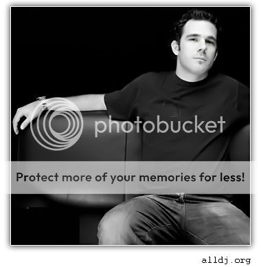 http://i284.photobucket.com/albums/ll2/alldj_--------------_org/Ian-Carey.jpg